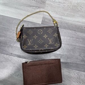 Louis Vuitton Monogram mini pochette bag